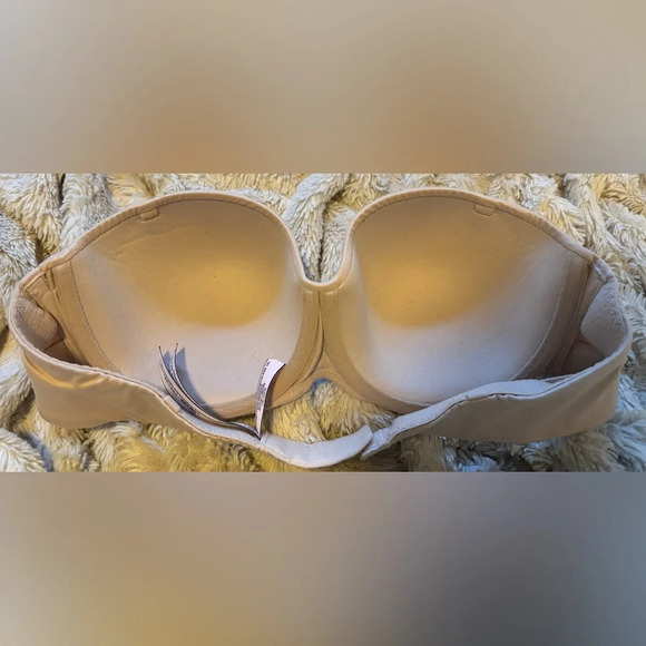 Victoria’s Secret Body By Victoria Strapless Nude Bra, Size 34C - Picture 4 of 5